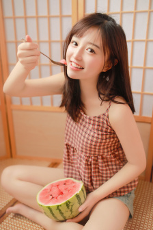 掀女生裙子